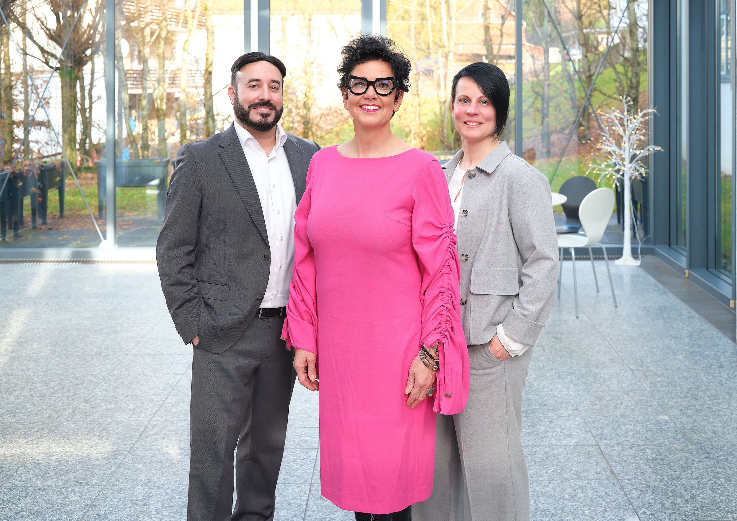 Das neue Trio an der Spitze von Endrich (von links): Antonio Rodas (CTO), Dr. Christiane Endrich (CEO), Alexandra Pfrommer (CFO).